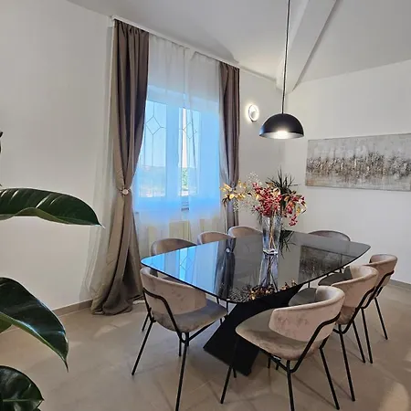 Apartmán Lucija *