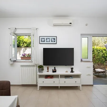 Apartment Lucija Pula