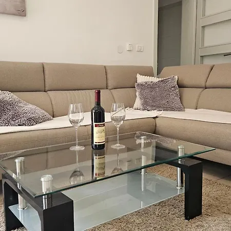 Apartament Lucija